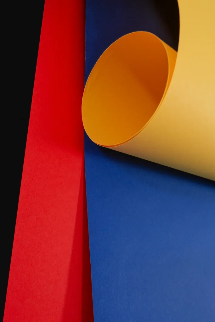 fonds papier colorés en studio photo